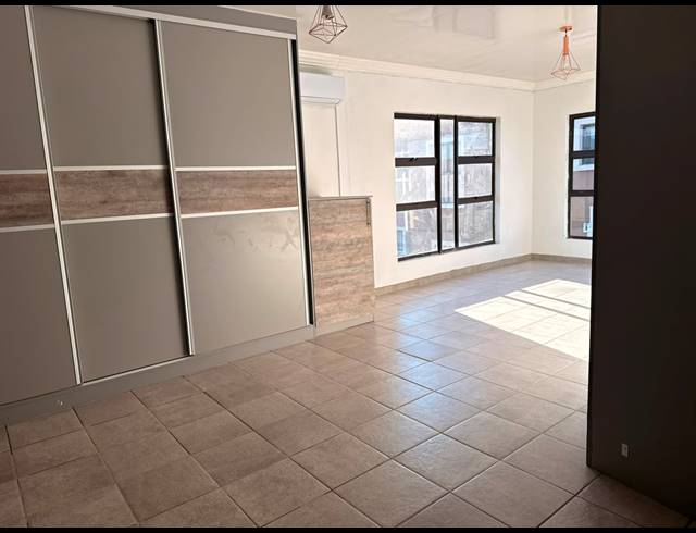 5 BEDROOM HOUSE FOR SALE IN WATERKLOOF